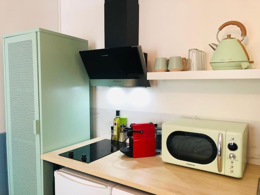 Cosy Studio Design With Modern Bathroom Vaureal Εξωτερικό φωτογραφία