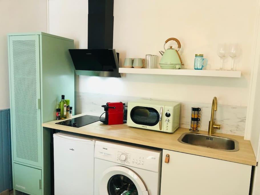 Cosy Studio Design With Modern Bathroom Vaureal Εξωτερικό φωτογραφία