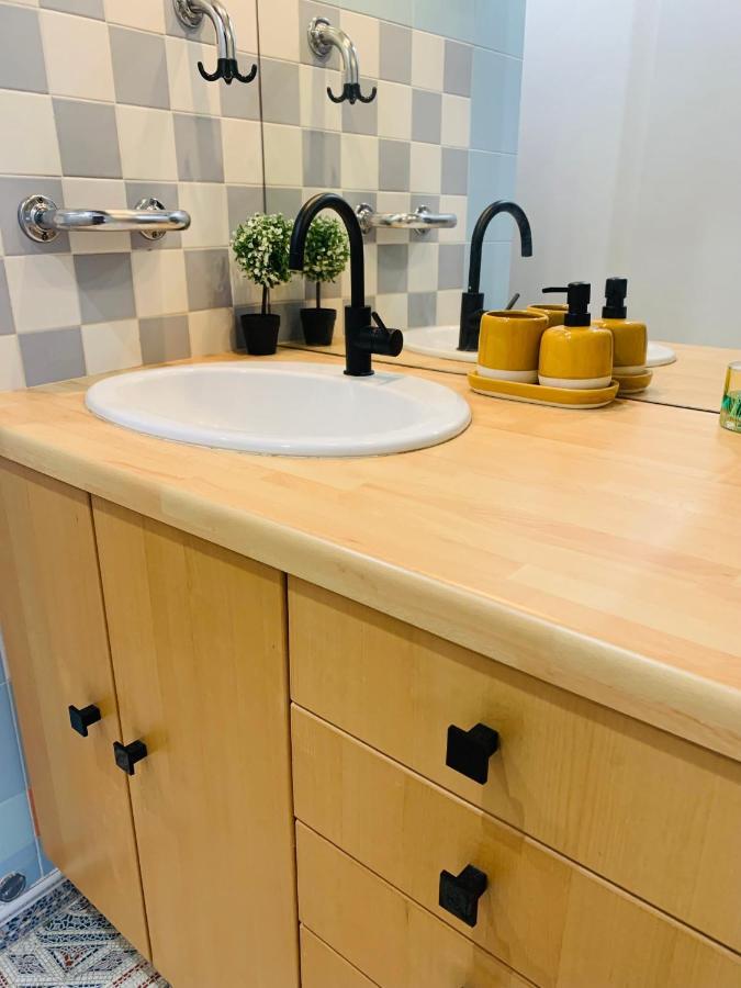 Cosy Studio Design With Modern Bathroom Vaureal Εξωτερικό φωτογραφία
