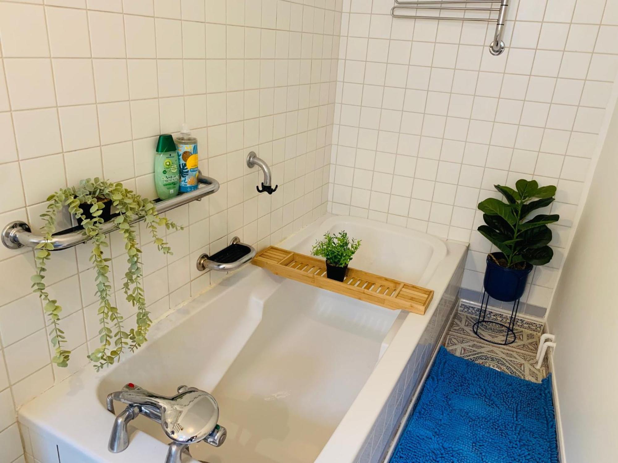 Cosy Studio Design With Modern Bathroom Vaureal Εξωτερικό φωτογραφία